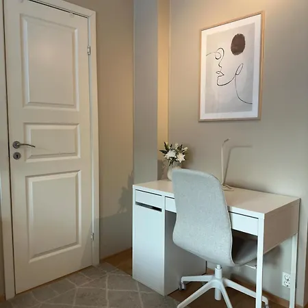 Spacious With A Great View And Parking * تروندهايم