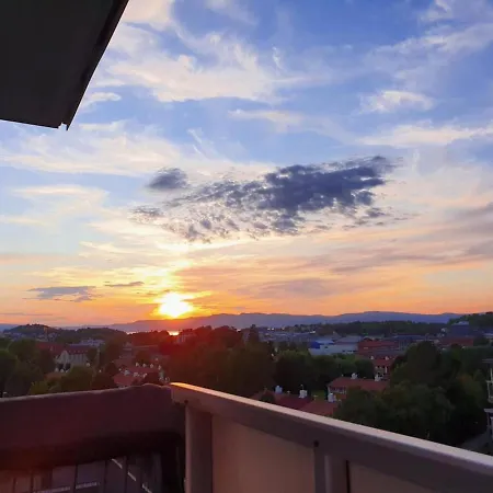 Spacious With A Great View And Parking Trondheim